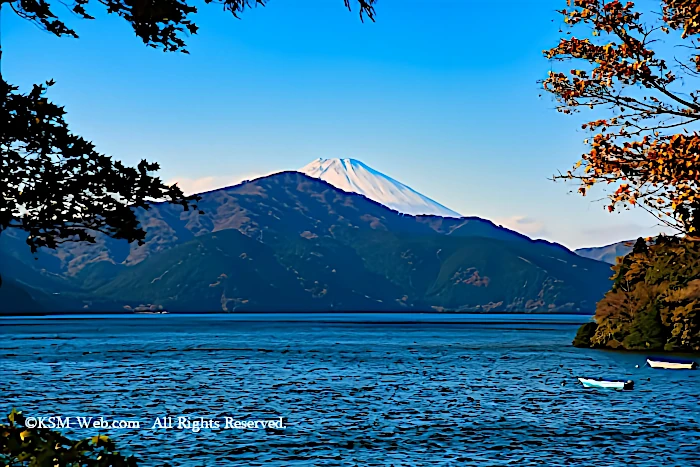 箱根芦ノ湖と富士山