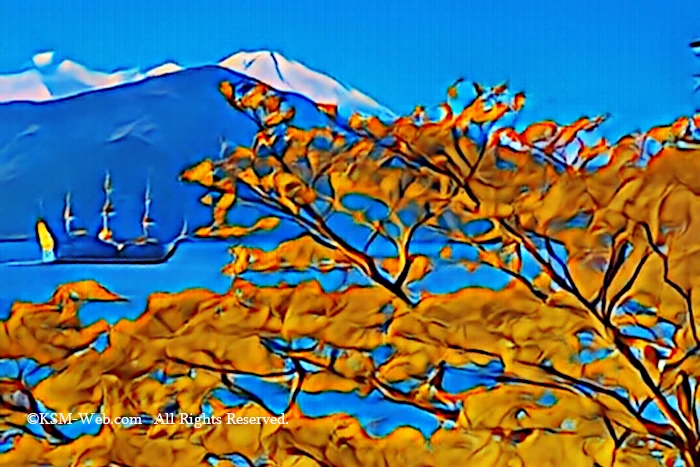 箱根芦ノ湖と海賊船、後ろに富士山の画像