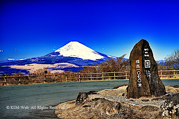 三国峠からの富士山