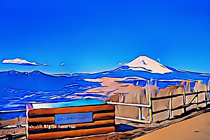 三国峠からの富士山（世界遺産記念碑）