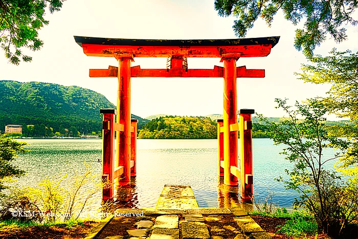 箱根神社平和の鳥居