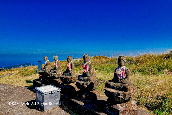 大室山山頂 五智如来地蔵尊