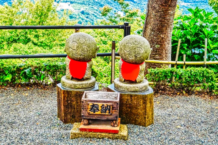 寝姿山やすらぎ地蔵