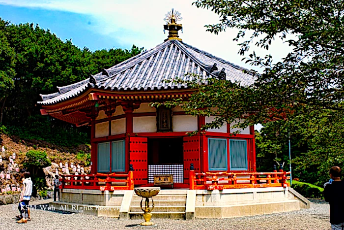 寝姿山愛染堂